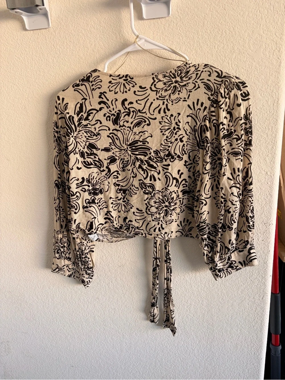 Zara Black Floral Tie-Front Cream Crop Blouse